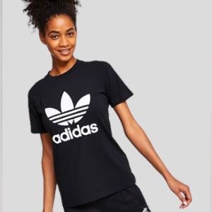 ADIDAS Women’s Black T-Shirt (small)